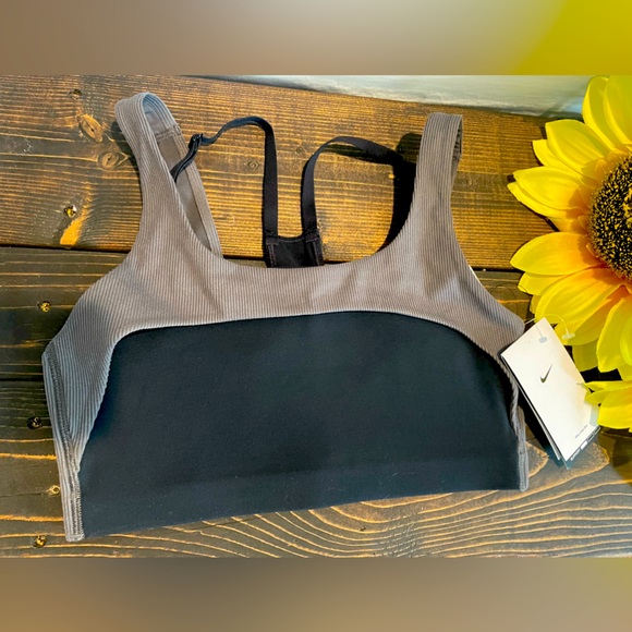 NIKE SPORT BRA - Picture 1 of 8